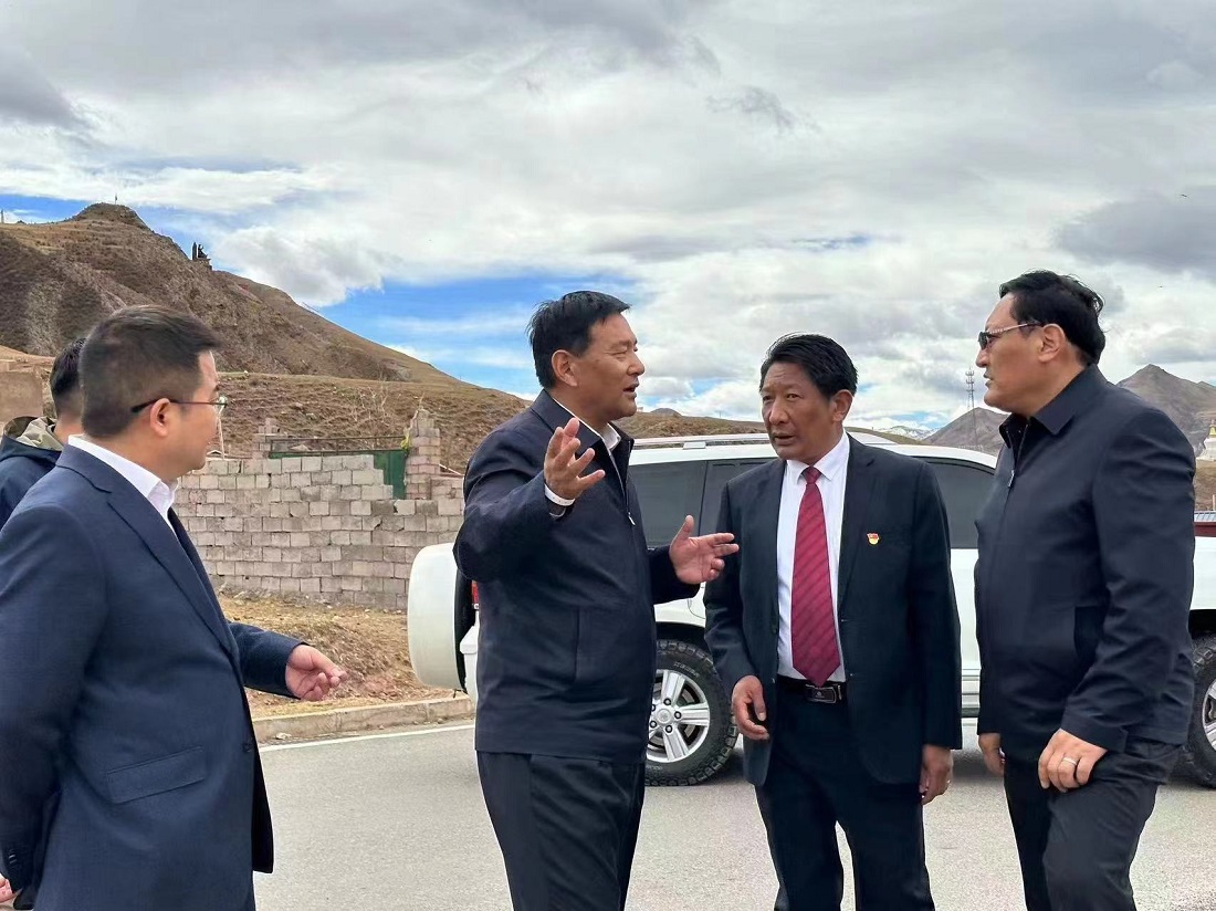 囊谦县举行2023年项目集中开复工仪式暨囊谦县香达镇东南片区市政道路项目开工仪式