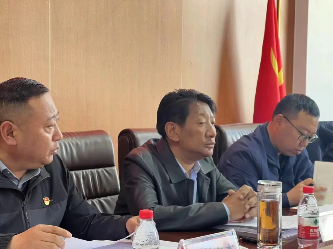 囊谦县十六届人民政府第二十六次常务会议召开