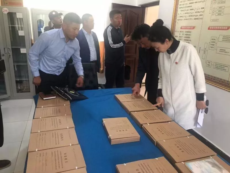 【第一书记】江海梅赴囊谦县毛庄乡调研脱贫攻坚、精神文明工作